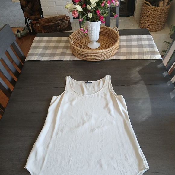 Eileen Fishrr women's White Sleeveless Top NWOT Small - Picture 2 of 4